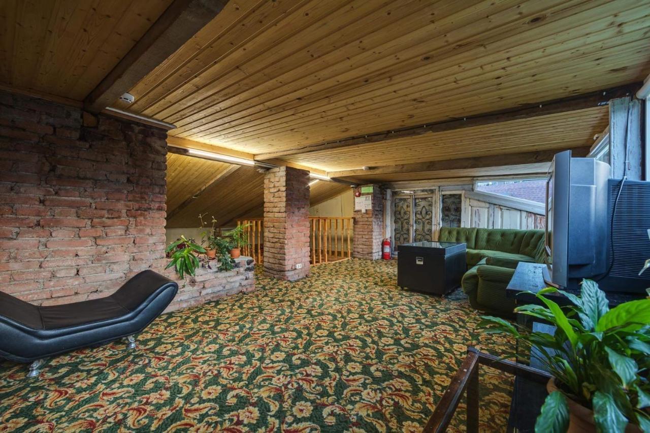 House 52 Boutique Hotel Tbilisi Exterior photo